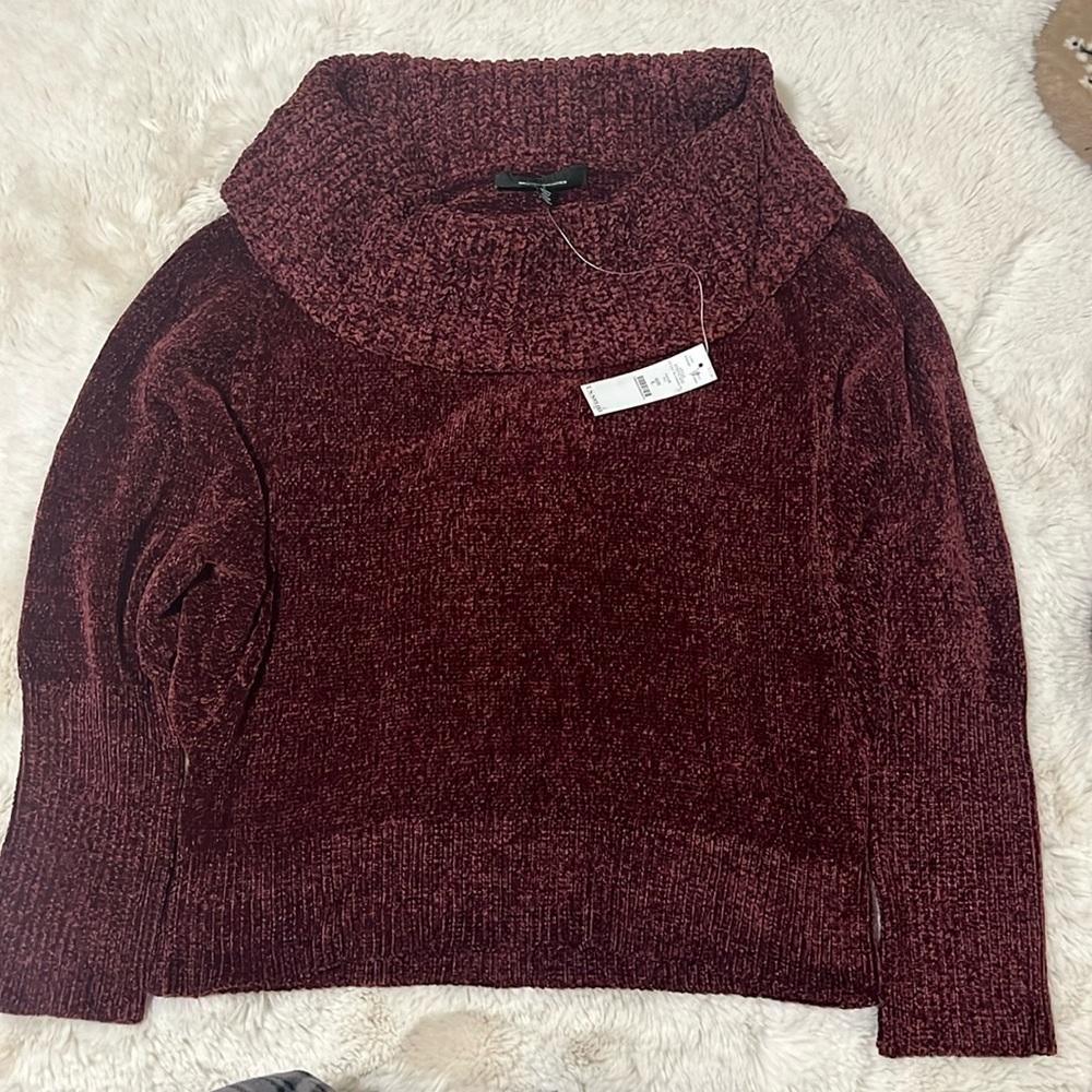 White House Black Market Women Cowl Neck Port L New
